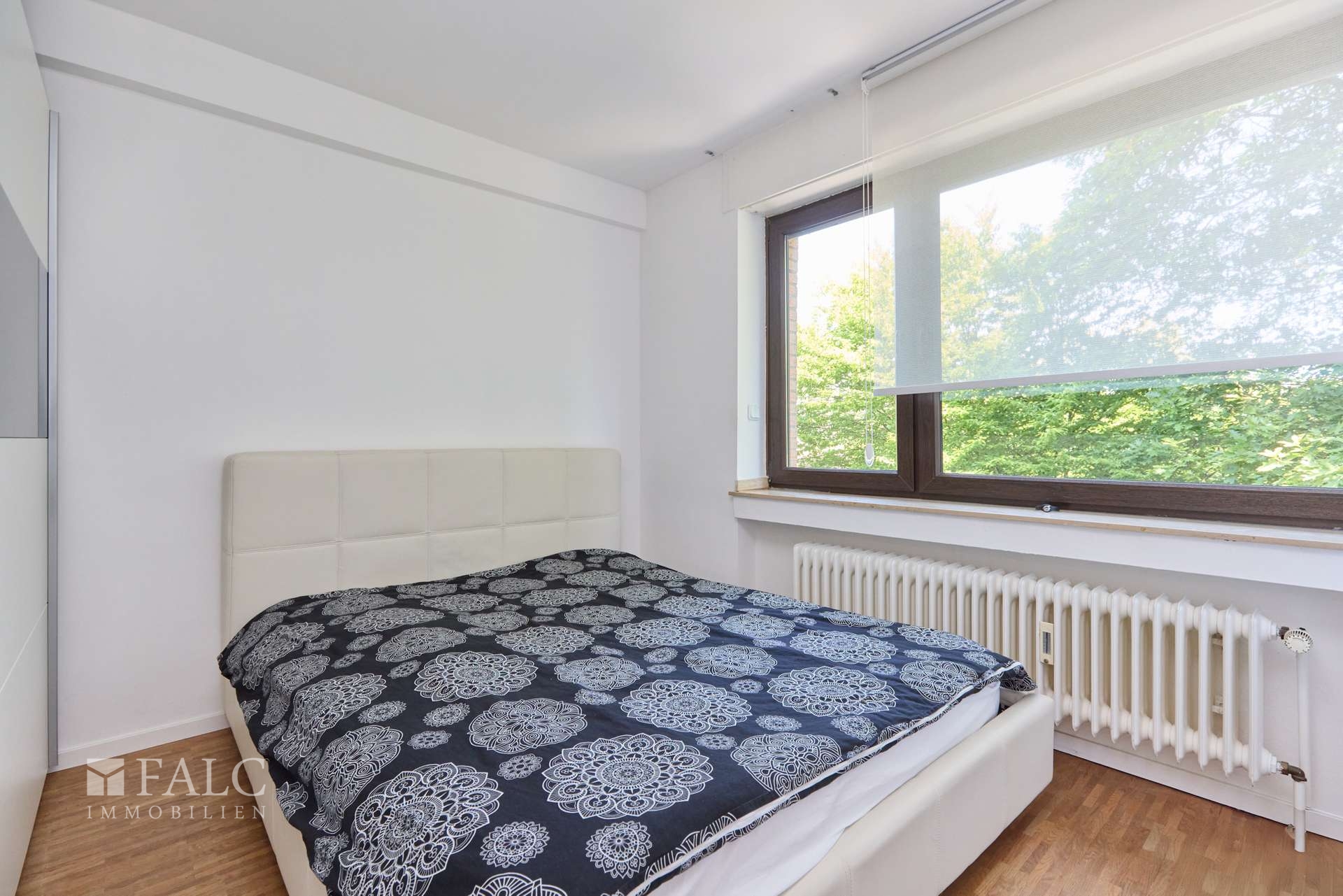 Schlafzimmer 1